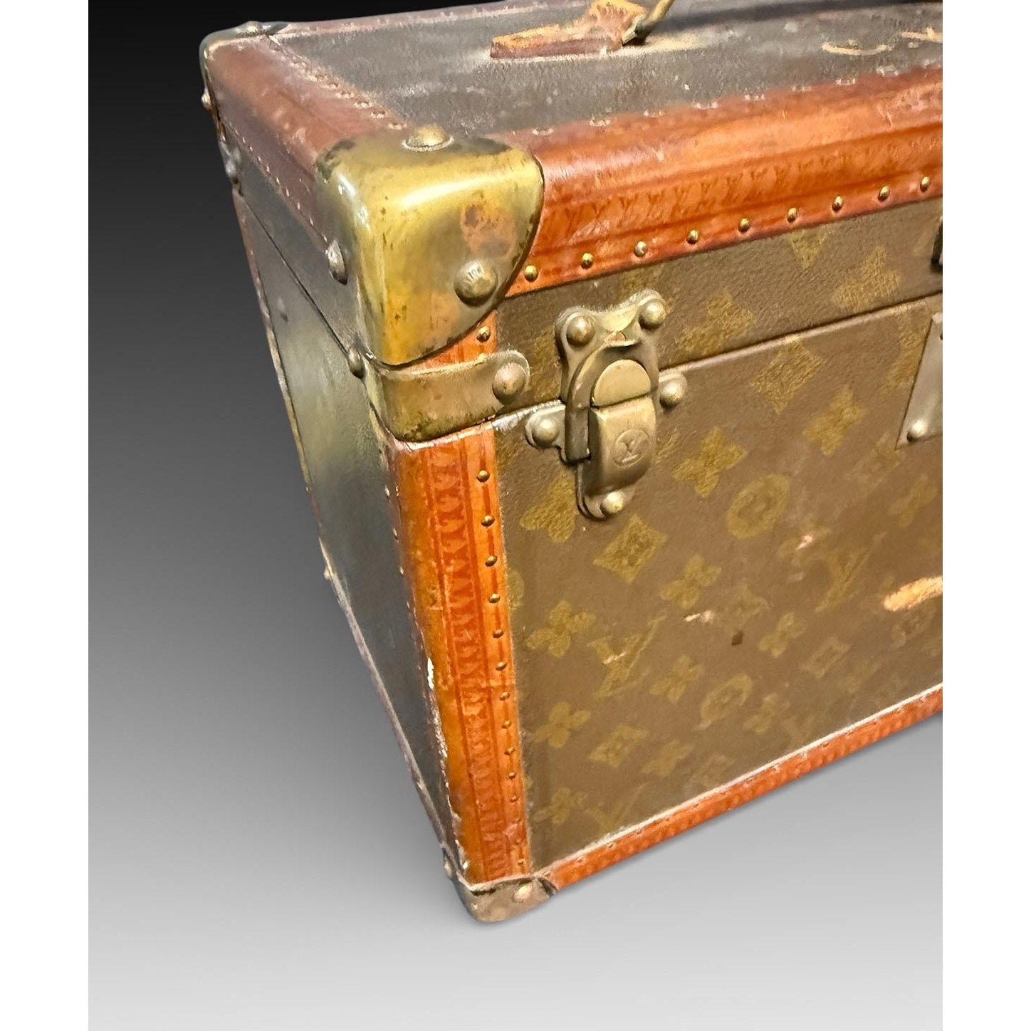 1935 Louis Vuitton Boîte Pharmacie Trunk Monogram Box 819213