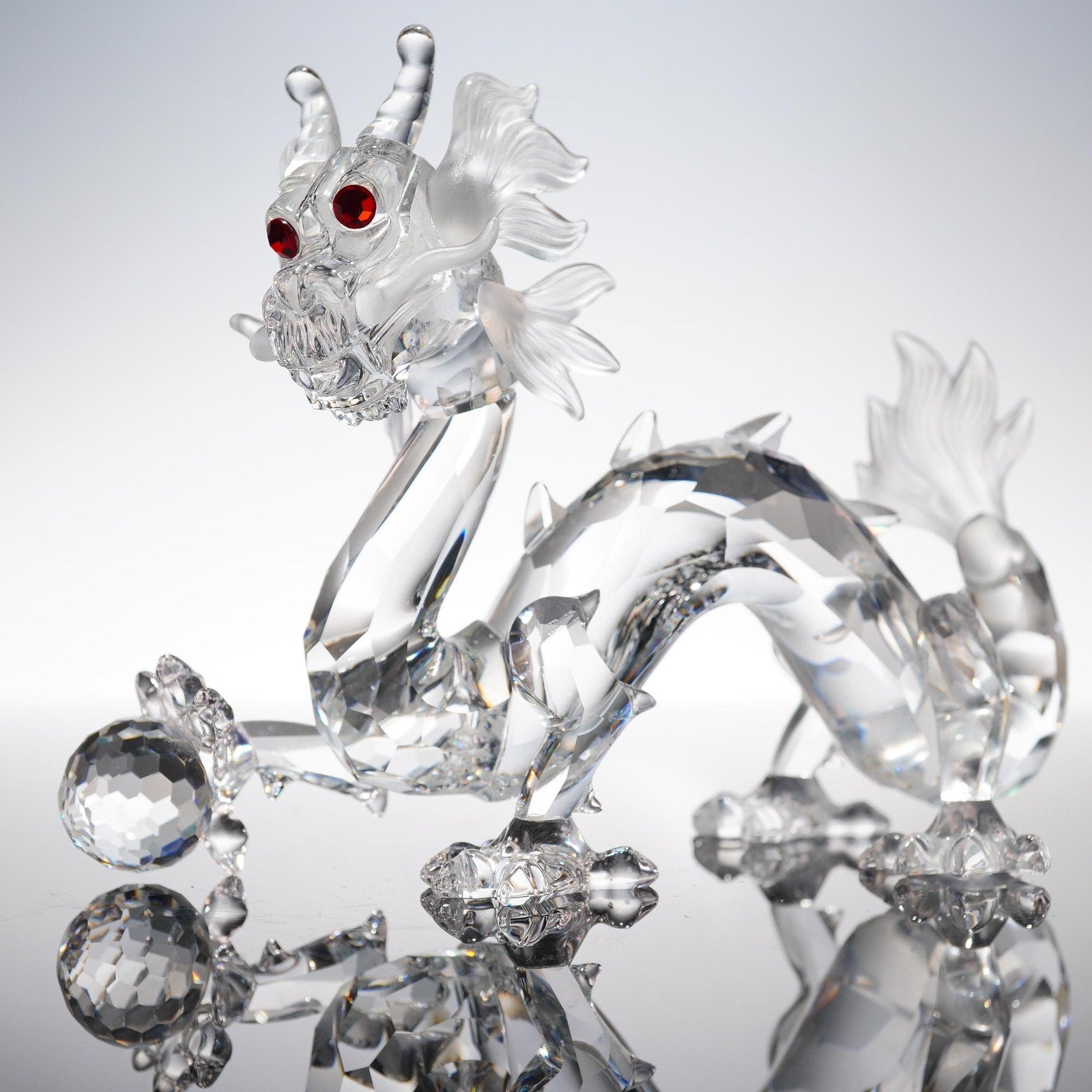 1997 Swarovski SCS Annual Edition "The Dragon" – Fabulous Creatures Series (Boxed)