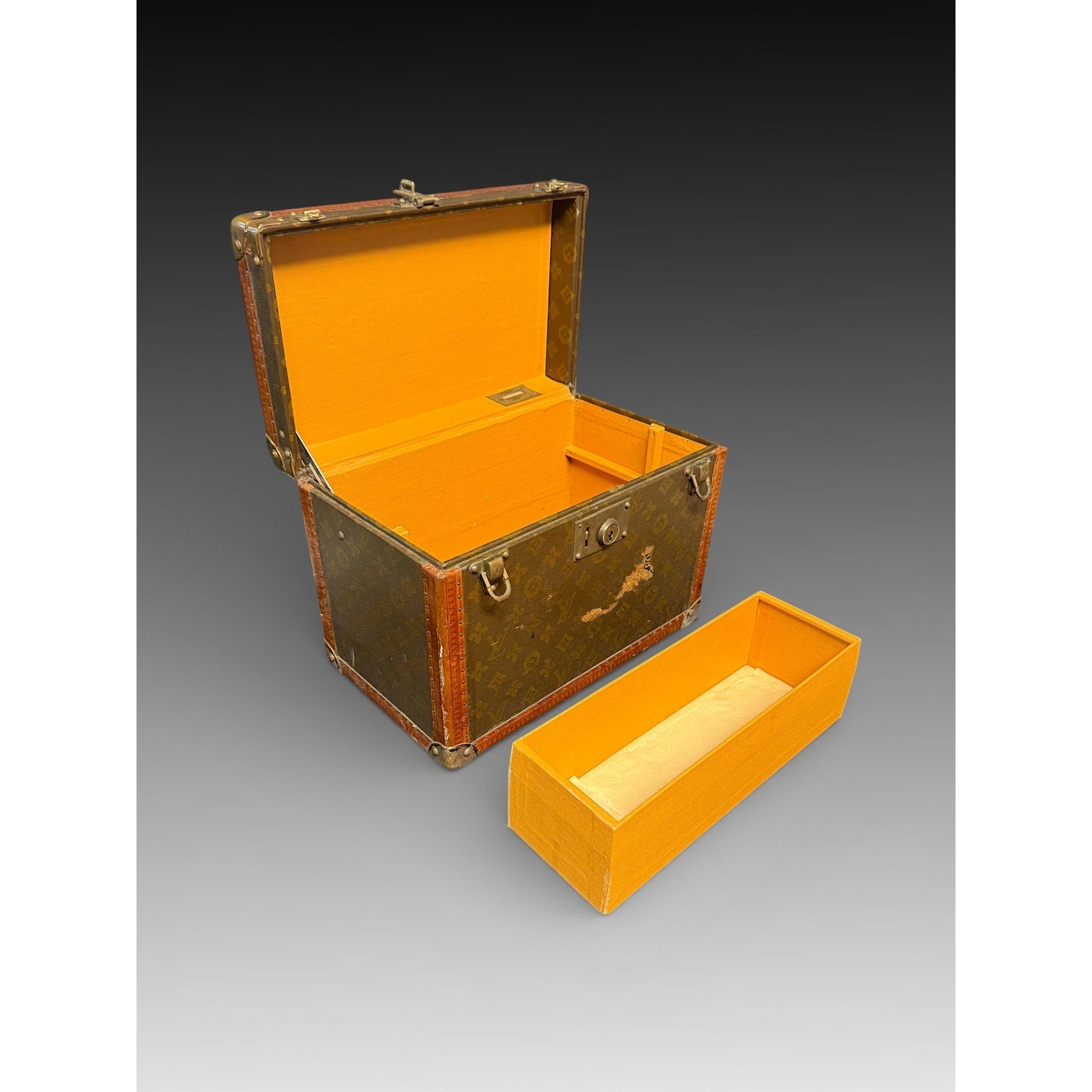 1935 Louis Vuitton Boîte Pharmacie Trunk Monogram Box 819213