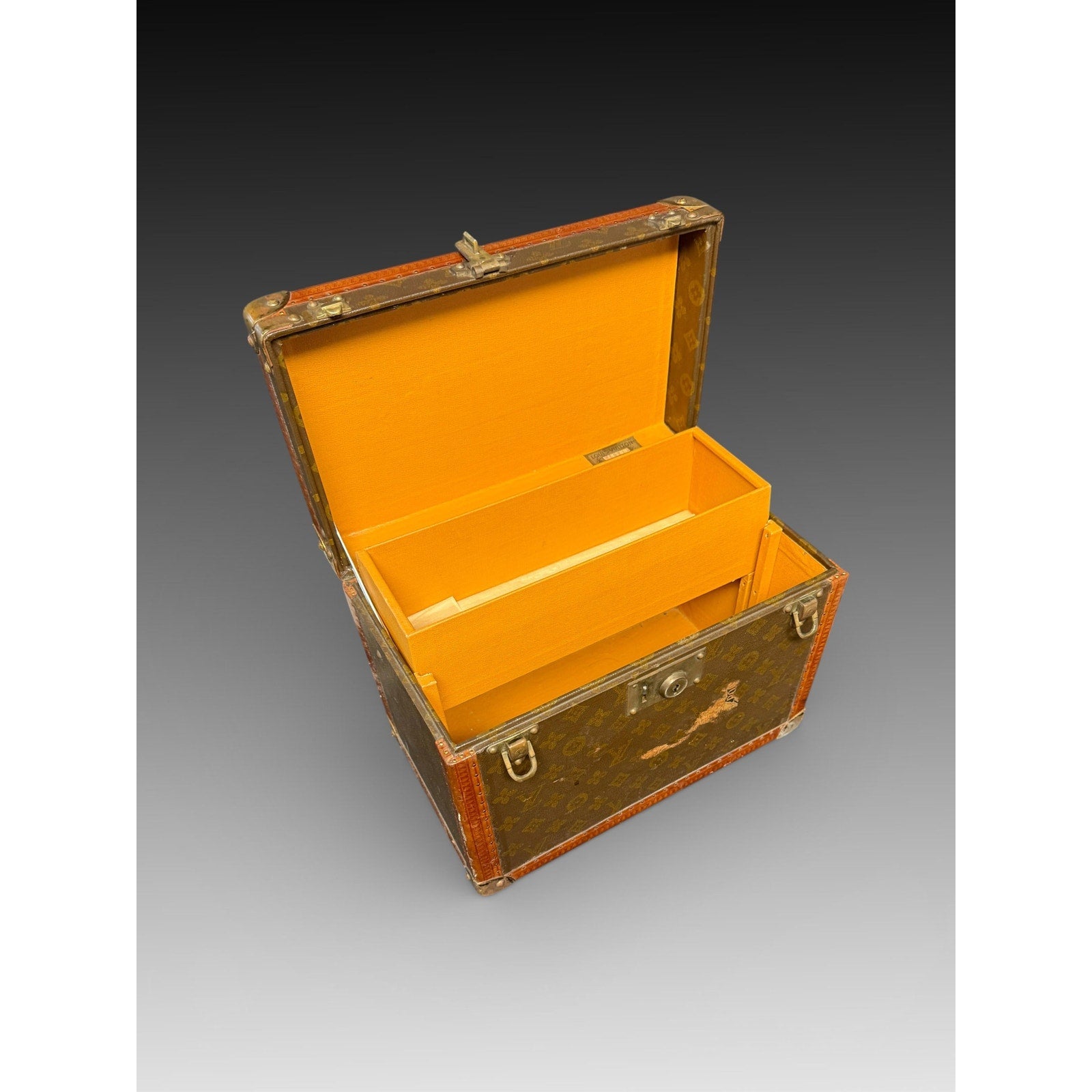 1935 Louis Vuitton Boîte Pharmacie Trunk Monogram Box 819213