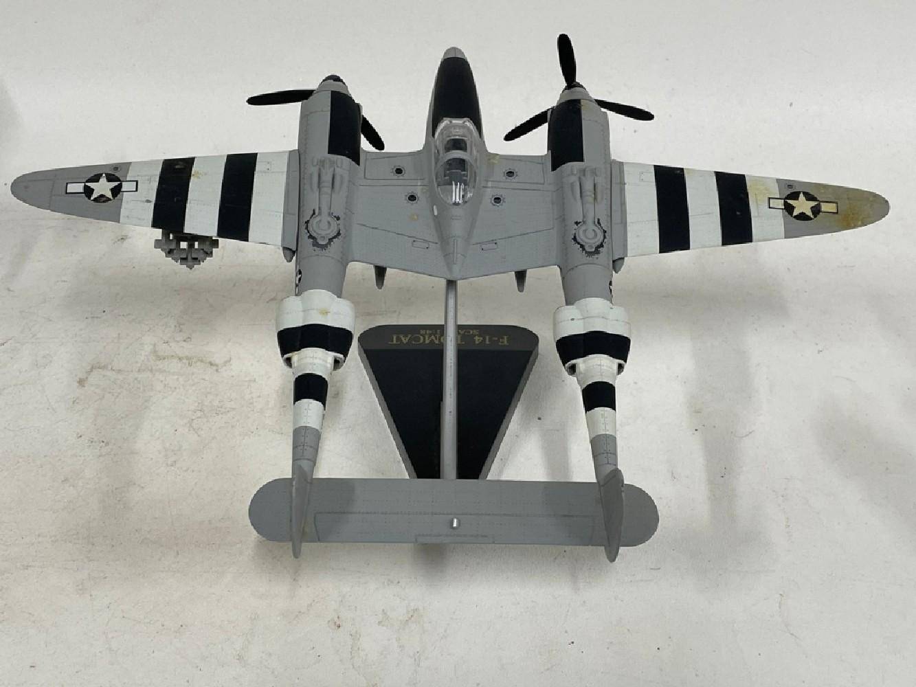 P-38 Lightning 1:40 Desktop Model Invasion Stripes DAMAGED MISSING PROP BLADE