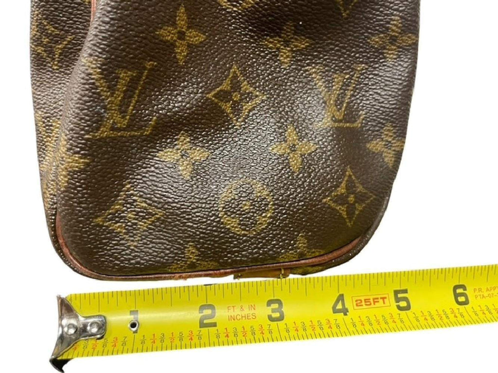 Louis Vuitton Hand Bags Brown with monogram pattern