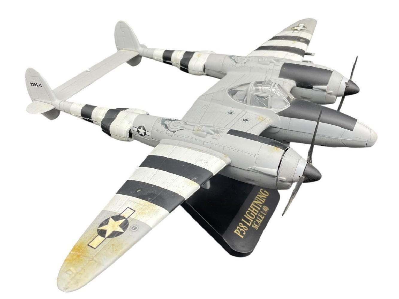 P-38 Lightning 1:40 Desktop Model Invasion Stripes DAMAGED MISSING PROP BLADE