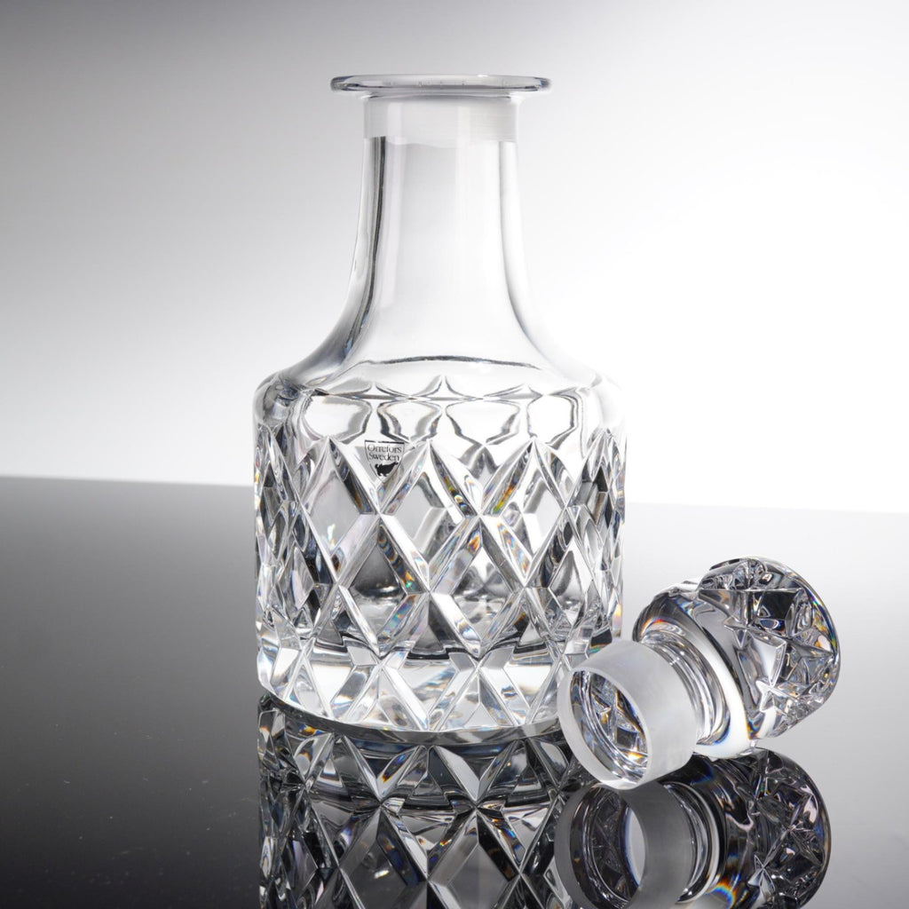 Orrefors Sofiero Crystal Decanter Gunnar Cyren Diamond Cut Stopper 10"