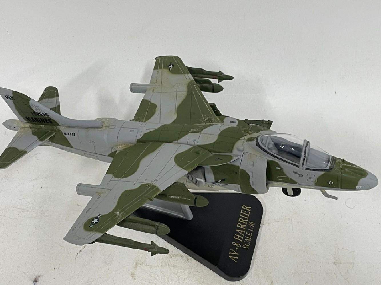 AV-8 Harrier II Model Plane 1:40 Scale Diecast U.S. Marines Military Display