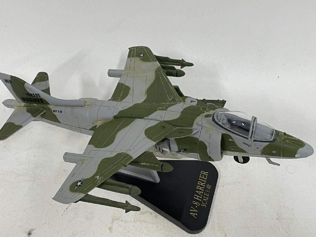 AV-8 Harrier II Model Plane 1:40 Scale Diecast U.S. Marines Military Display