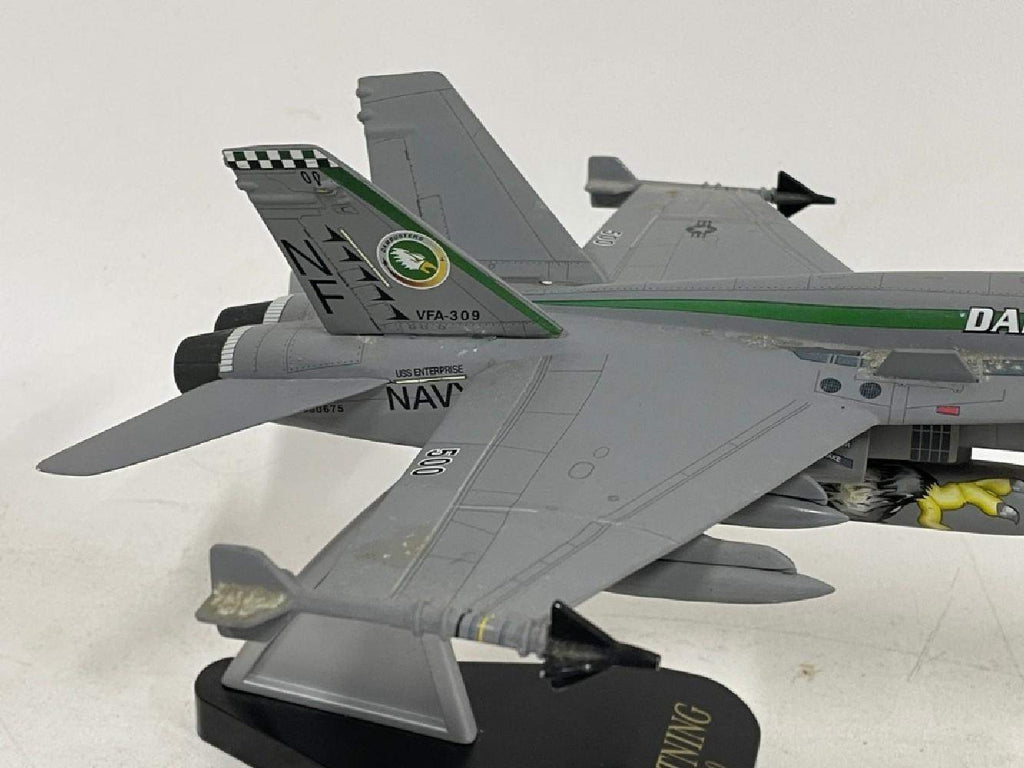 F/A-18 Hornet 1:48 Scale Model VFA-195 Dambusters U.S. Navy Livery Stand READ