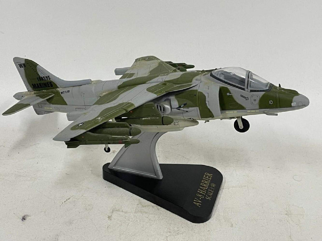 AV-8 Harrier II Model Plane 1:40 Scale Diecast U.S. Marines Military Display