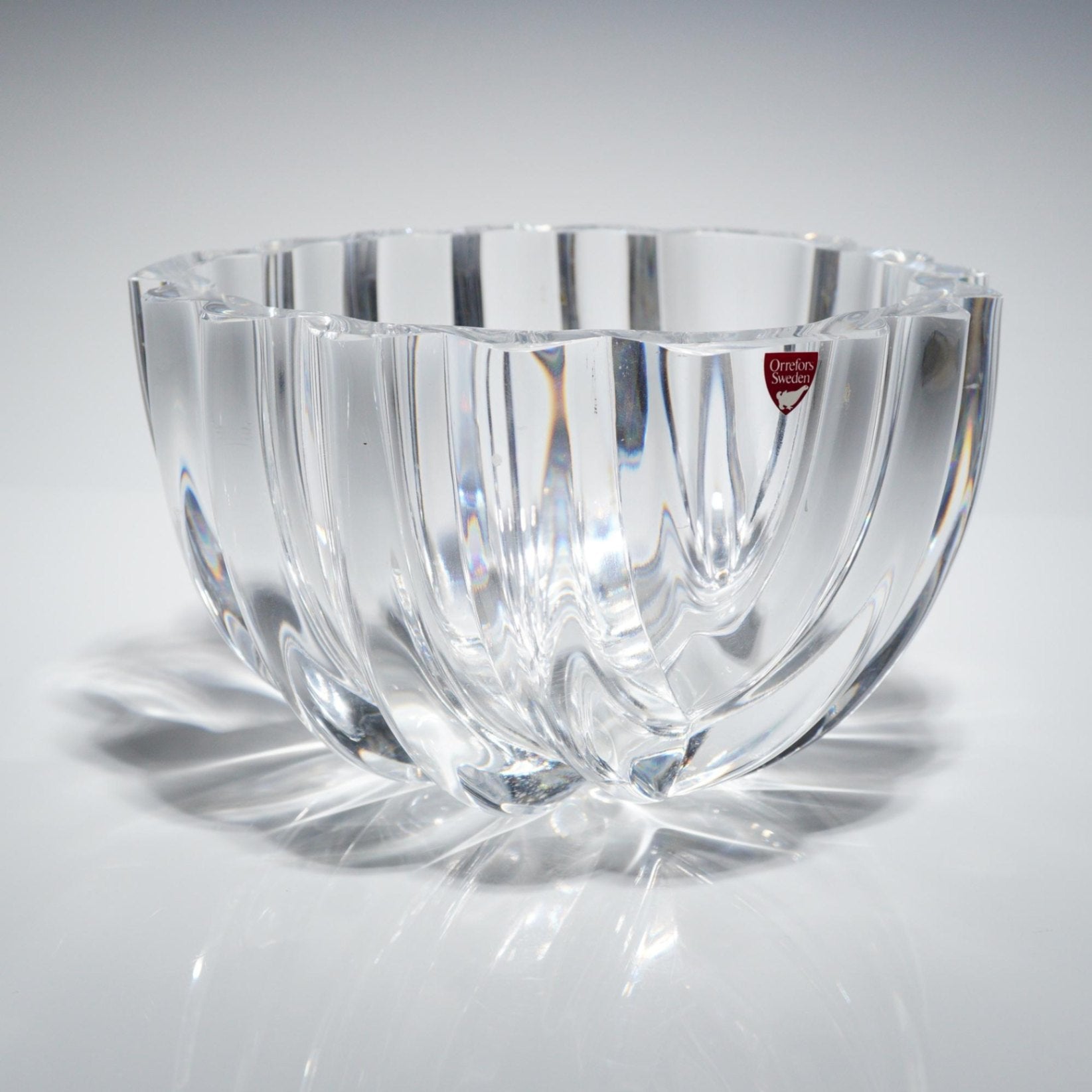 Orrefors Sweden Centerpiece Bowl Lars Hellsten Thick Crystal Swirl Ribbed 8.5"