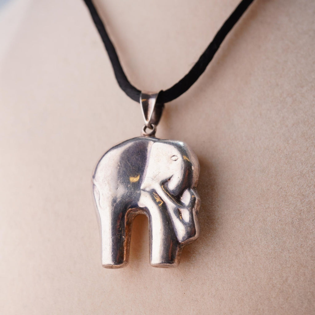 Sterling Silver 925 Elephant Pendant Necklace 3D Contemporary Charm 1.25"