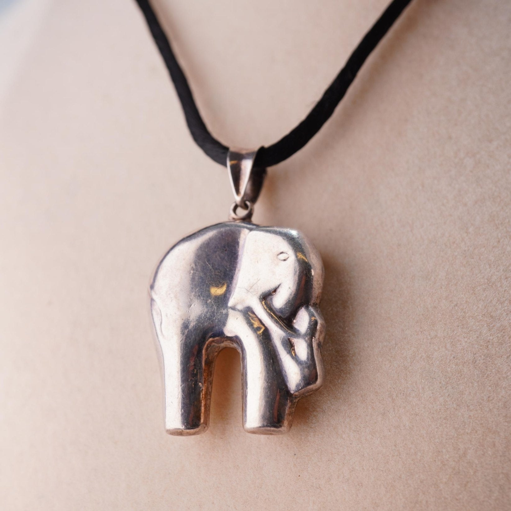 Sterling Silver 925 Elephant Pendant Necklace 3D Contemporary Charm 1.25"