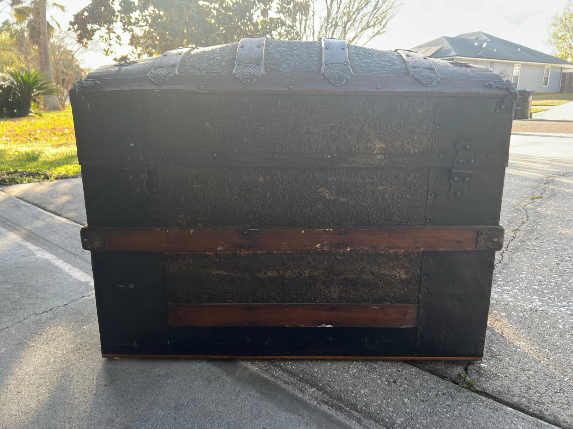Antique Late 19th Century Dome Top Steamer Trunk - Arpeles Hartmann & Co