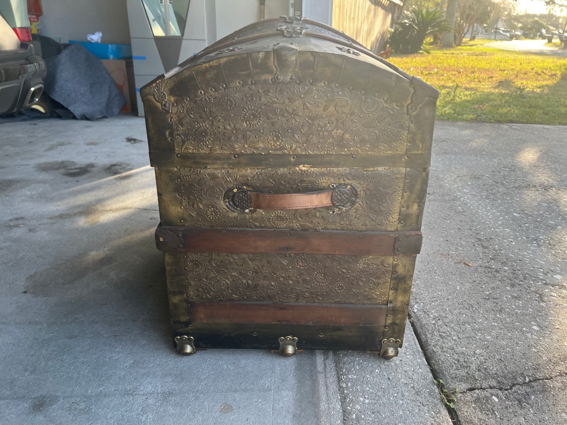 Antique Late 19th Century Dome Top Steamer Trunk - Arpeles Hartmann & Co
