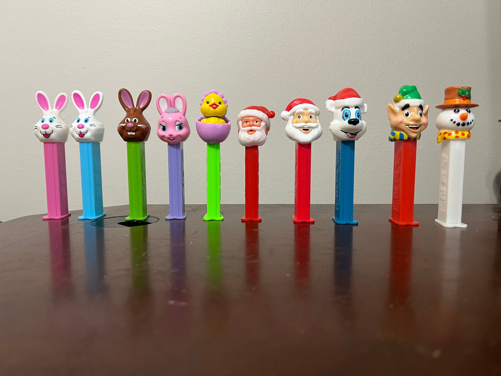 Lot of 10 Mixed Holiday PEZ Dispensers - Christmas & Easter