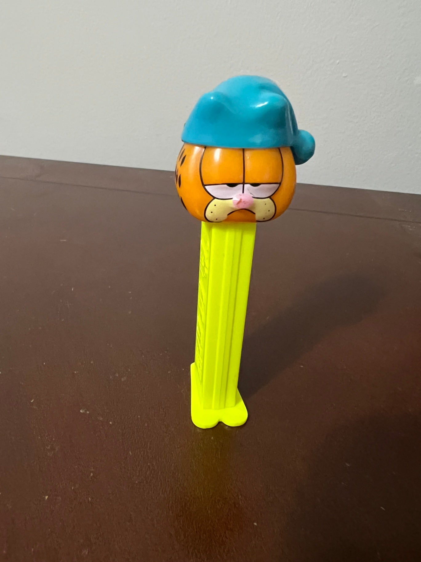 Lot of 10 PEZ - Garfield Nermal Snoopy Woodstock Lucy Linus Bert