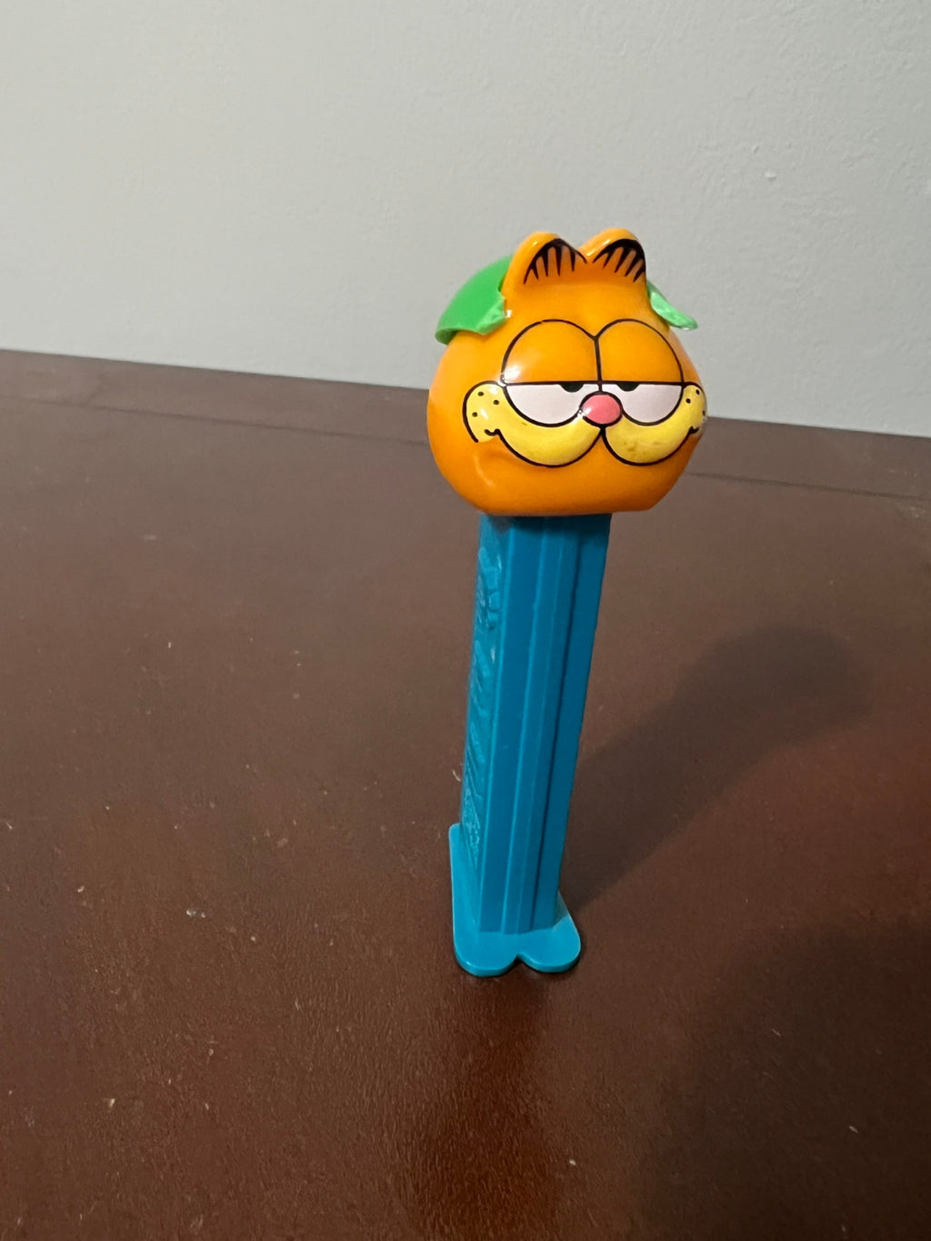 Lot of 10 PEZ - Garfield Nermal Snoopy Woodstock Lucy Linus Bert