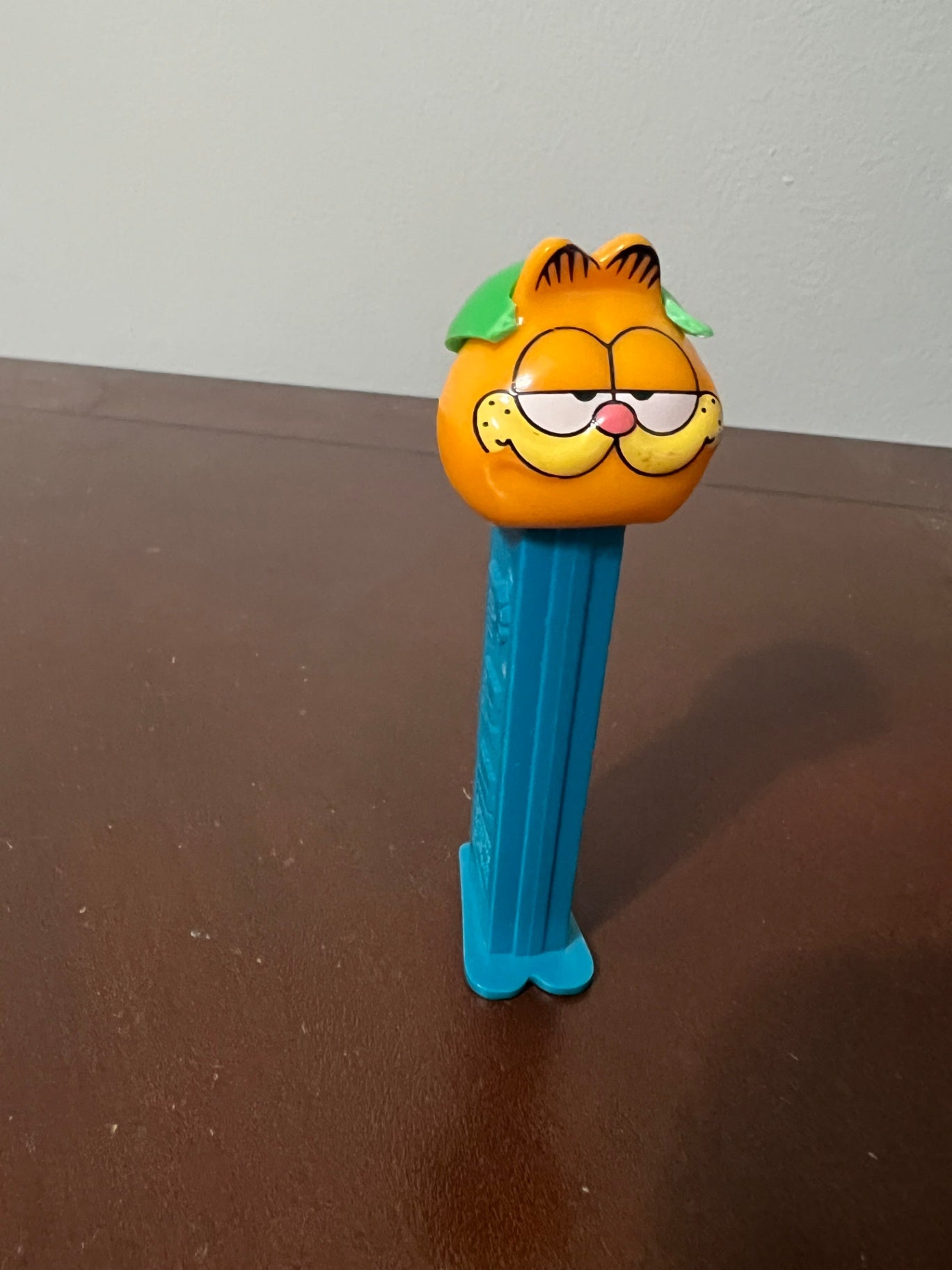 Lot of 10 PEZ - Garfield Nermal Snoopy Woodstock Lucy Linus Bert