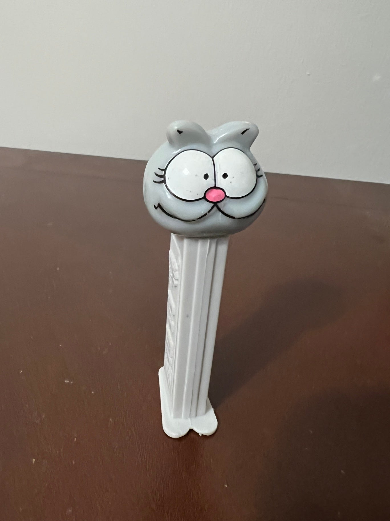 Lot of 10 PEZ - Garfield Nermal Snoopy Woodstock Lucy Linus Bert