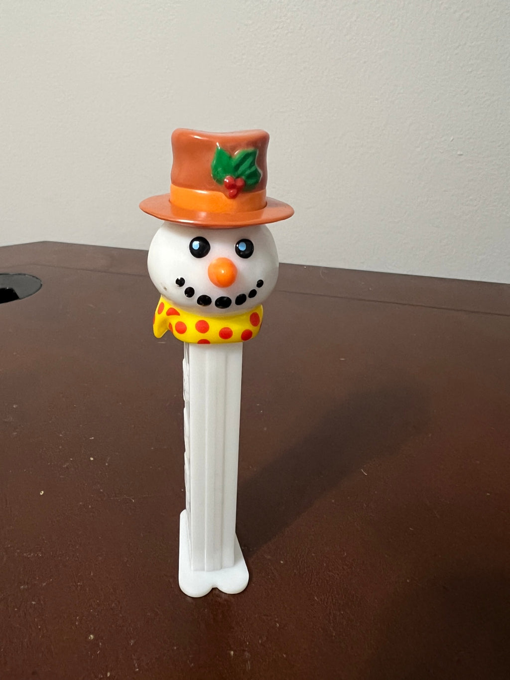 Lot of 10 PEZ - Michigan Football Yoda Frosty Police Woman Minis Lambs Smile Face