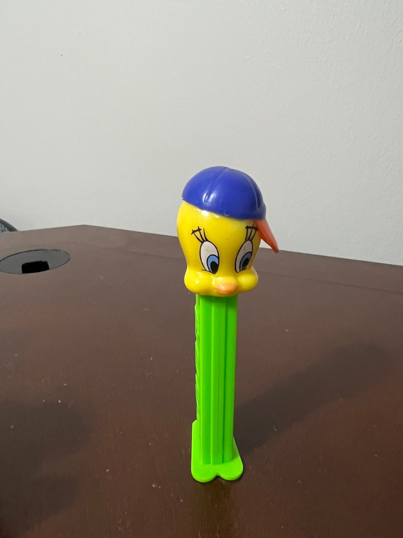 Lot of 10 PEZ - Flintstones Fred Barney Pebbles Dino - Looney Tunes Bugs Sylvester