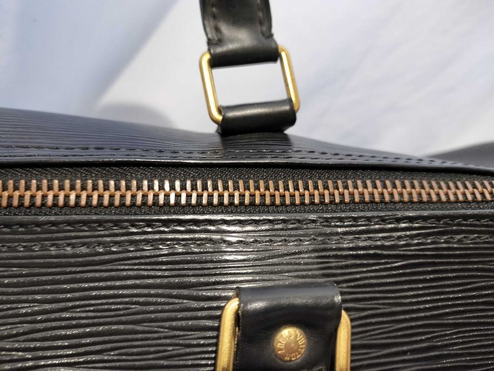 Louis Vuitton Keepall 50 Boston Bag Epi Leather Travel Duffel M59052