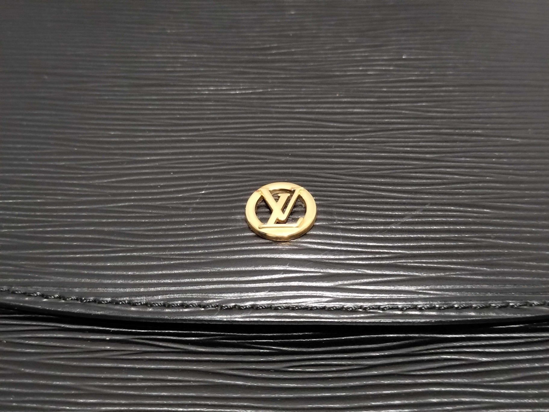Authentic Louis Vuitton Grenelle M52362 Epi Leather Black Shoulder Bag