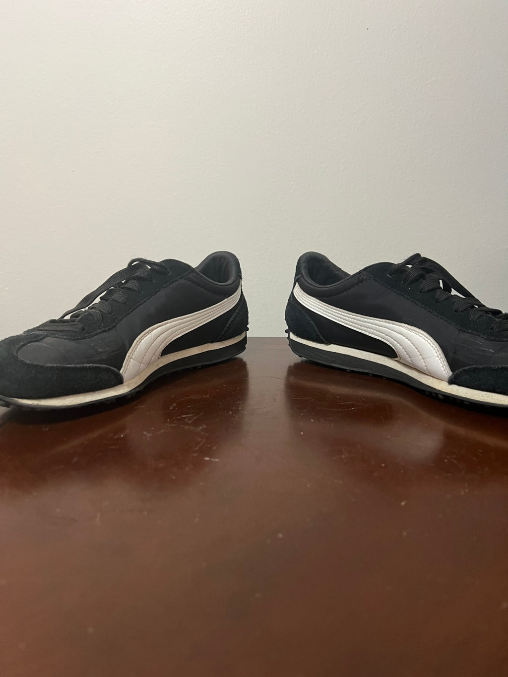 Puma Whirlwind Classic Black White Men's Size 7.5 / Women's 9.0 351293-90