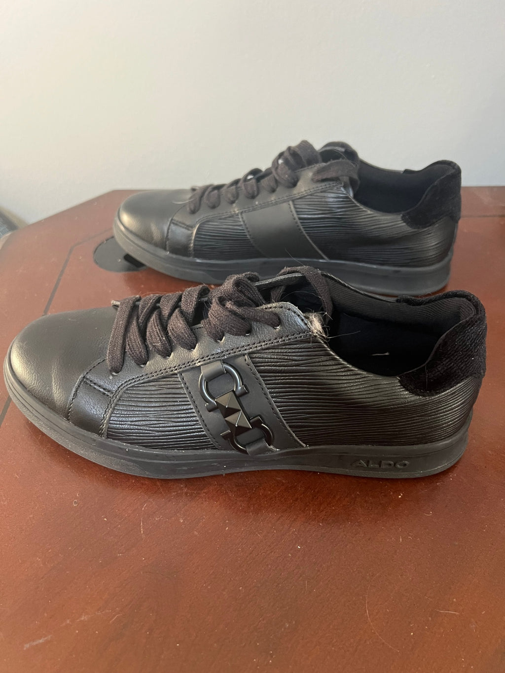 Aldo Pinedale Black Low Top Fashion Sneakers Men's Size 7.5 / Women's 9.0