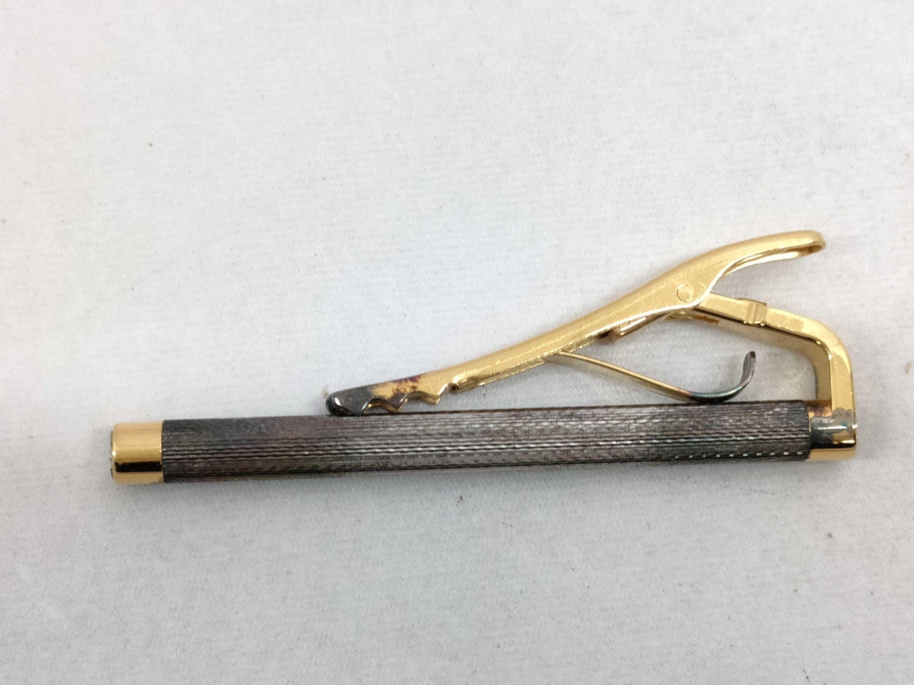 Dunhill Gold Tone Cufflinks Tie Bar Set Geometric Triangle Inlay Vintage Luxury