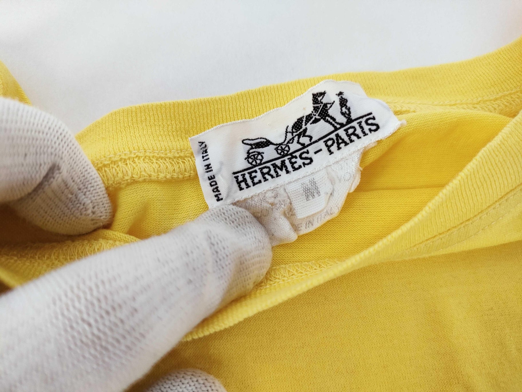 Hermes Yellow Cotton T-Shirt Statue Embroidery Men's Small Women's Medium