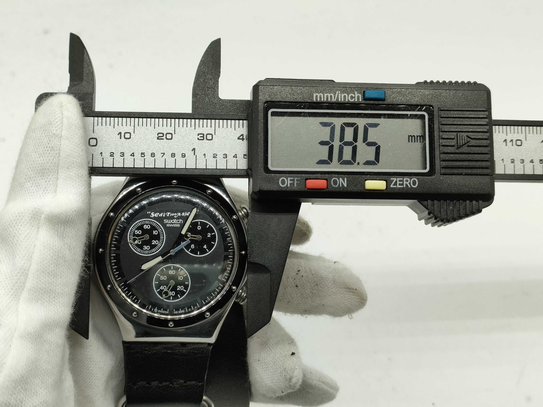 Swatch x Vivienne Westwood Seditionaries Watch AG 2001 Chronograph Authentic