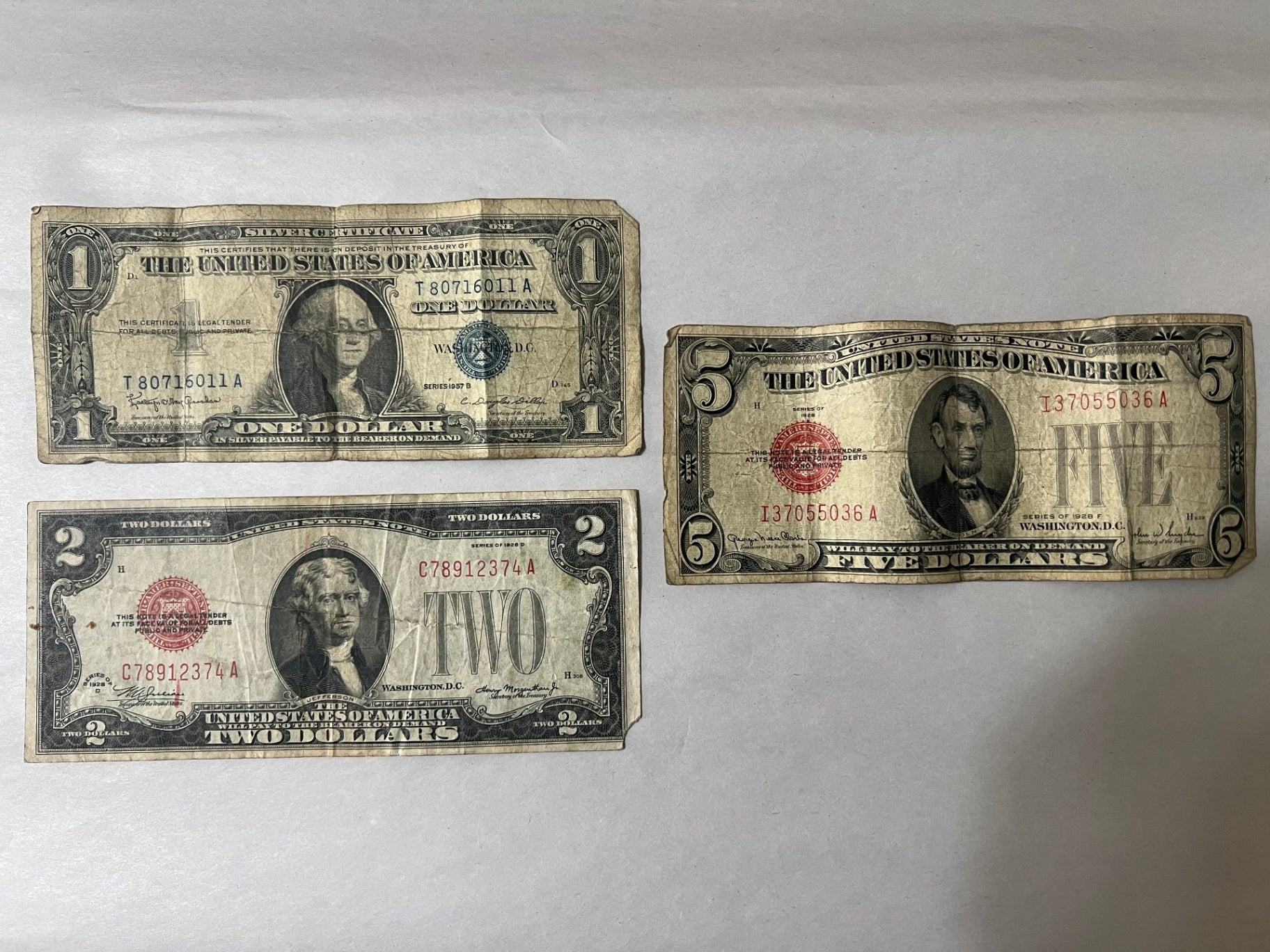 intage US Red Seal Note Lot $5 1928F & $2 1928D plus $1 Silver Cert 1957B