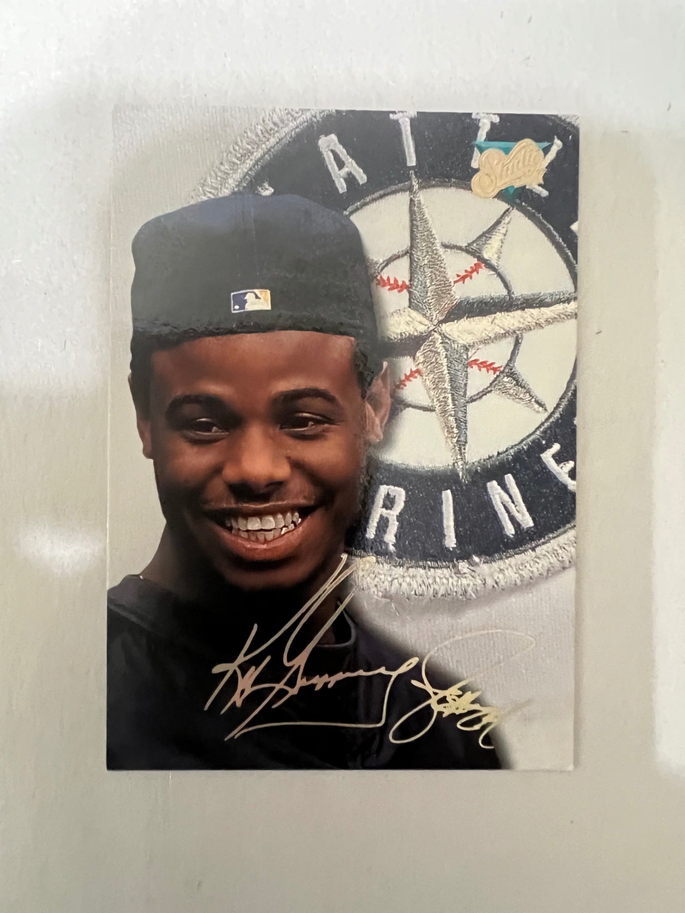 Ken Griffey Jr. 6-Card Lot - 1990-2004 - Score Dream Team, Post Cereal, Studio