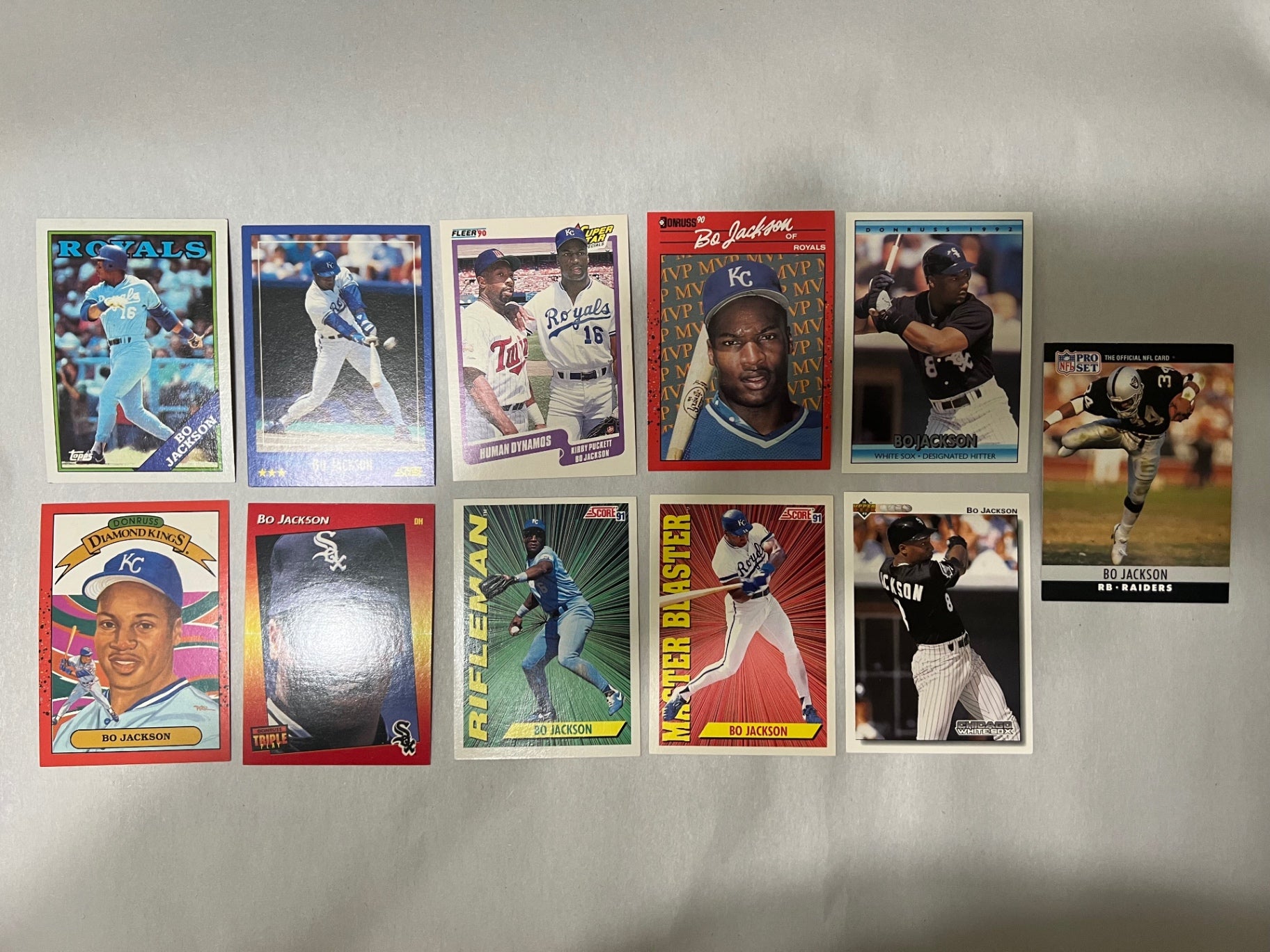 Bo Jackson 11-Card Legacy Lot - 1988-1992 - Topps #750, Pro Set, Diamond Kings
