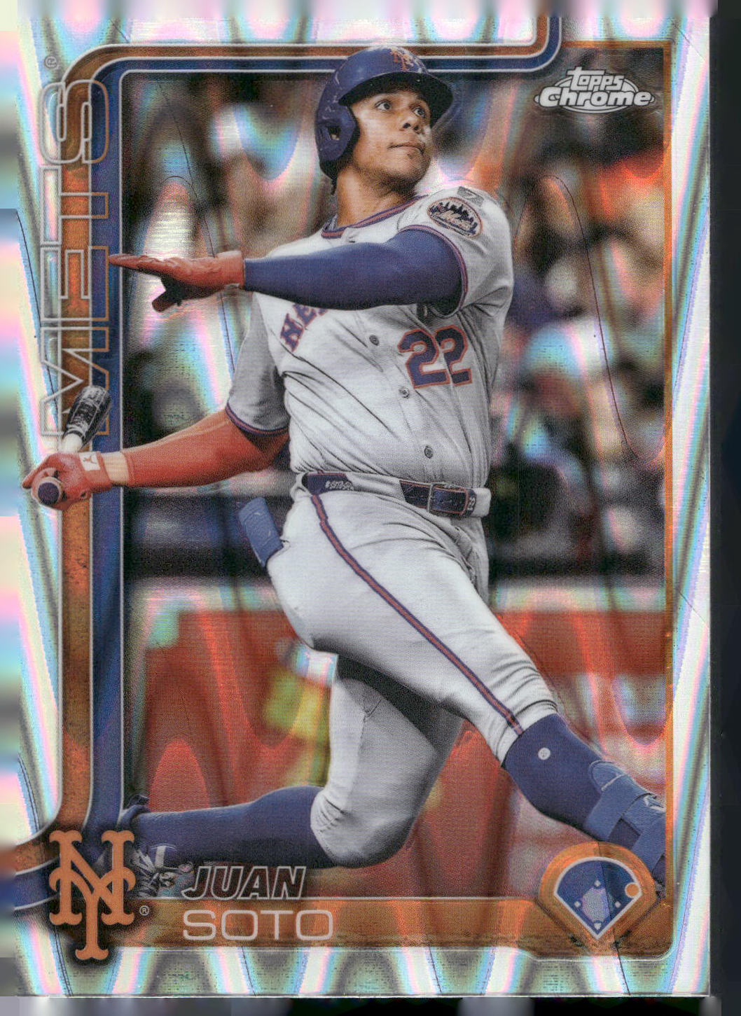 2025 Topps Chrome #200 Juan Soto RayWave Refractors