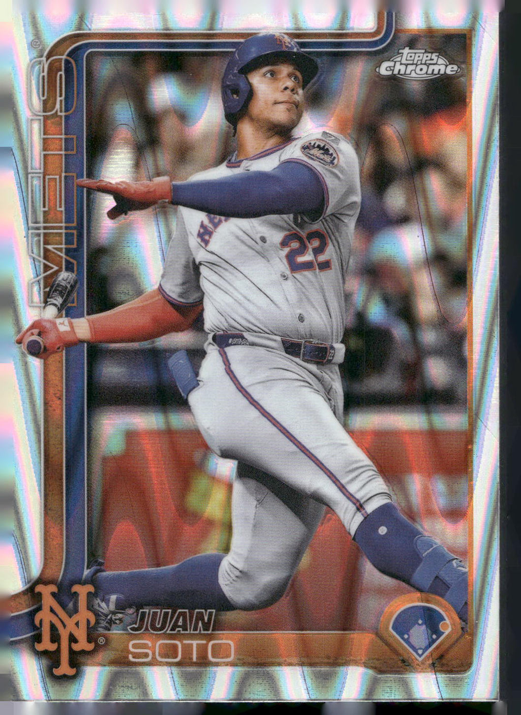 2025 Topps Chrome #200 Juan Soto RayWave Refractors