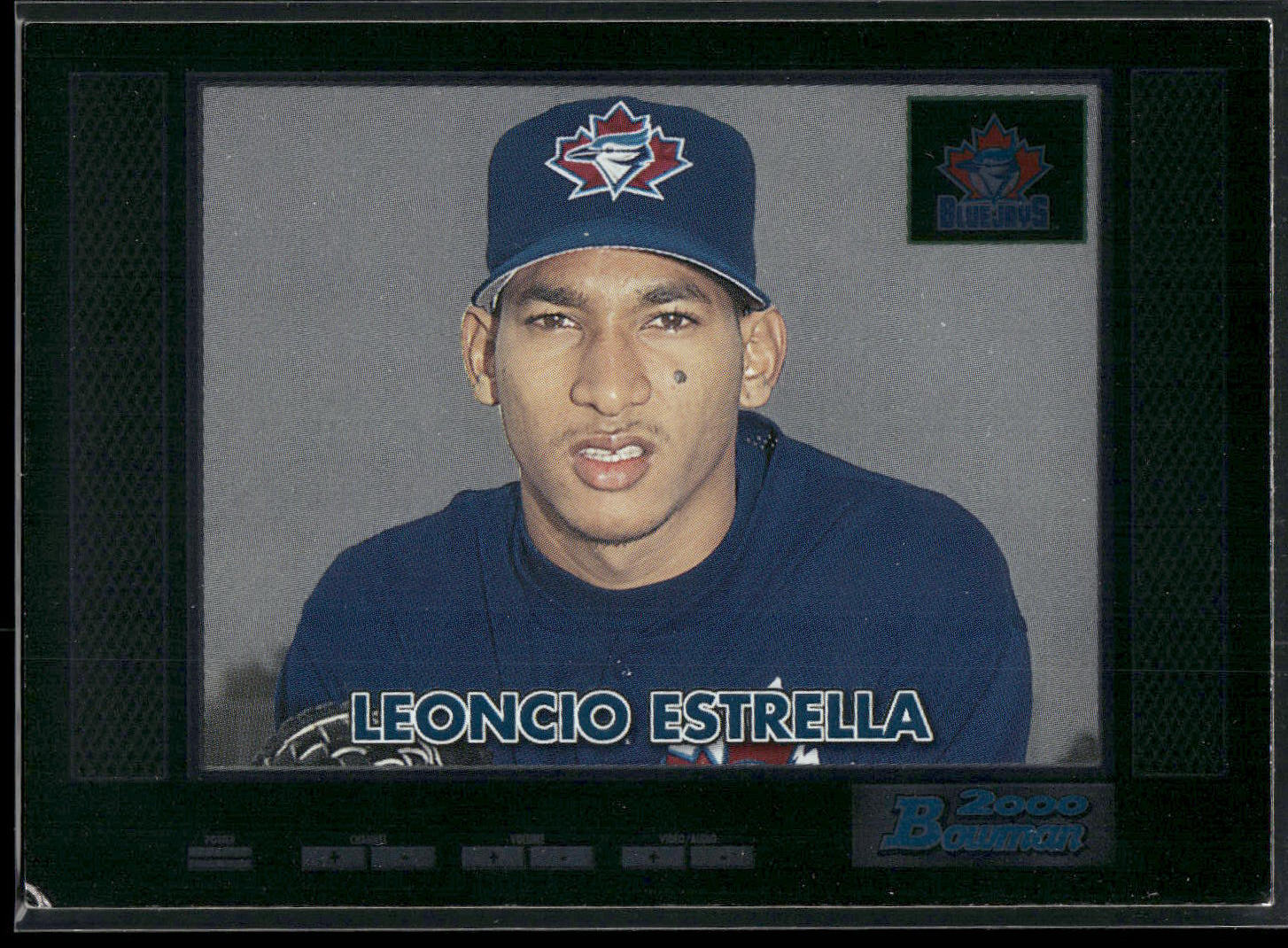 2000 Bowman #272 Leo Estrella Retro/Future