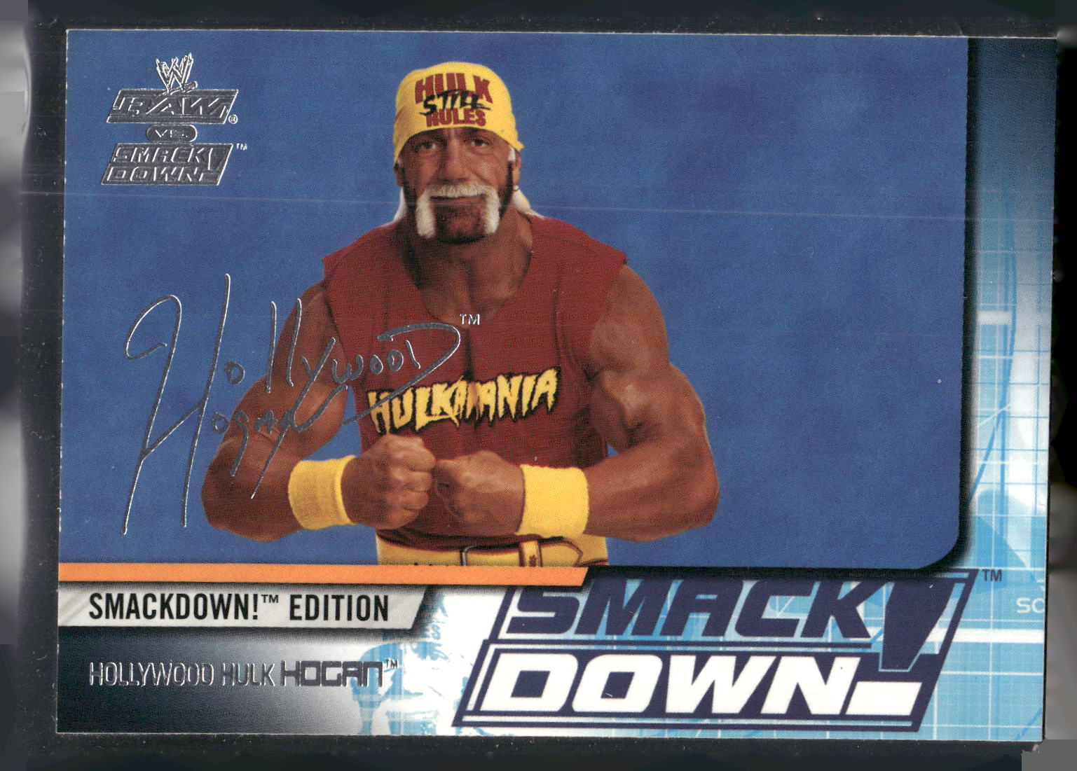 2002 Fleer WWE Raw vs. SmackDown #9 Hollywood Hulk Hogan