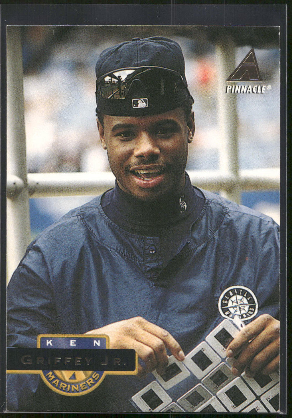 1994 Pinnacle #100 Ken Griffey Jr.