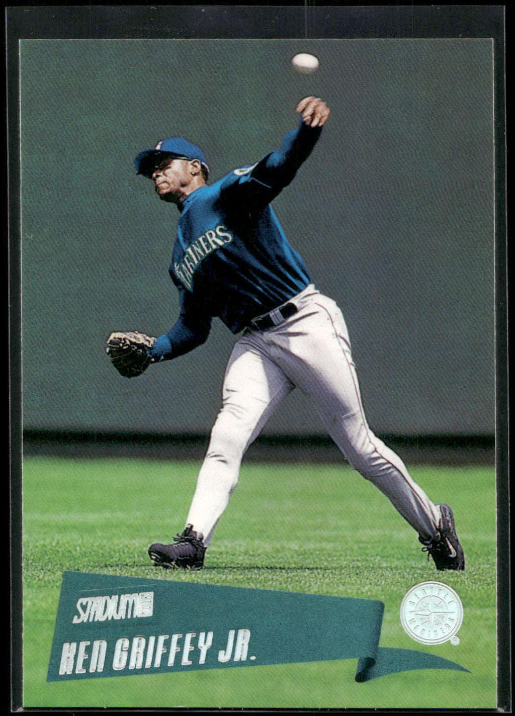 2000 Stadium Club #100 Ken Griffey Jr.