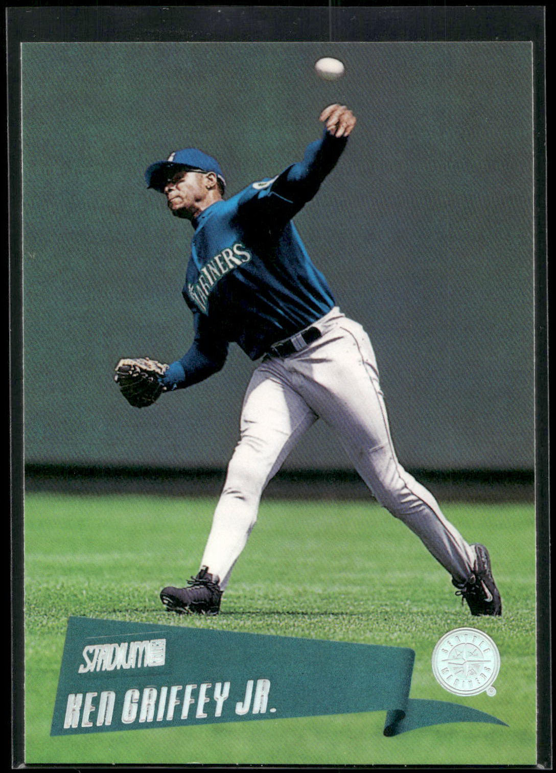 2000 Stadium Club #100 Ken Griffey Jr.