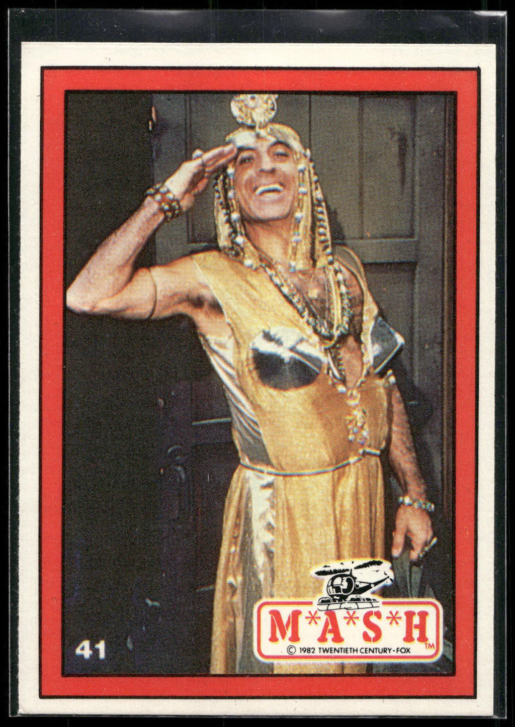 1982 Donruss M*A*S*H #41 Klinger as Cleopatra
