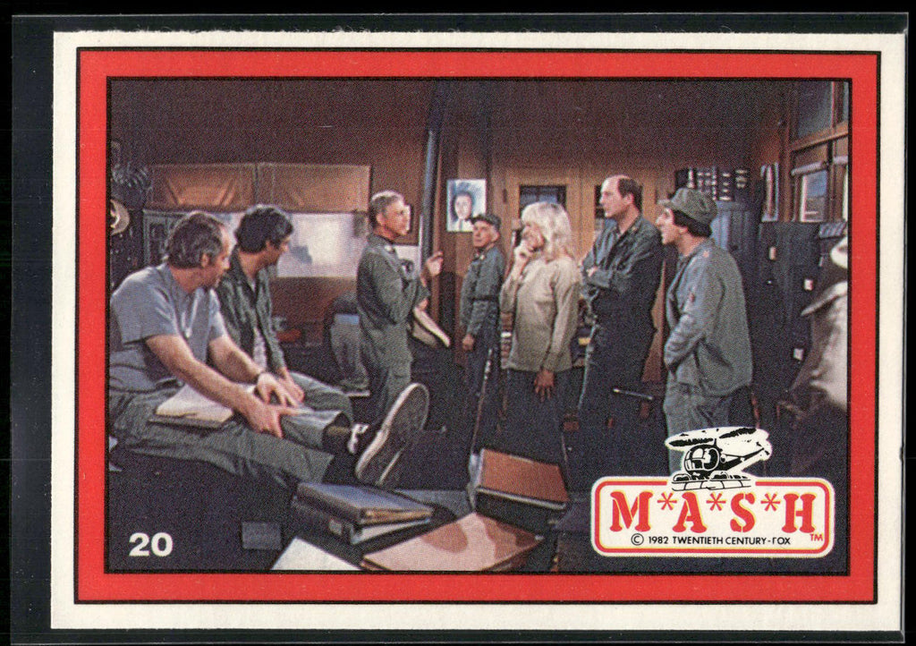 1982 Donruss M*A*S*H #20 Meeting in Colonel Potter's office