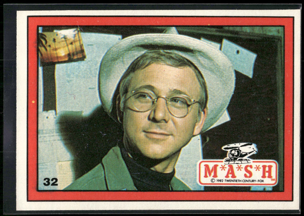 1982 Donruss M*A*S*H #32 Father Mulcahy