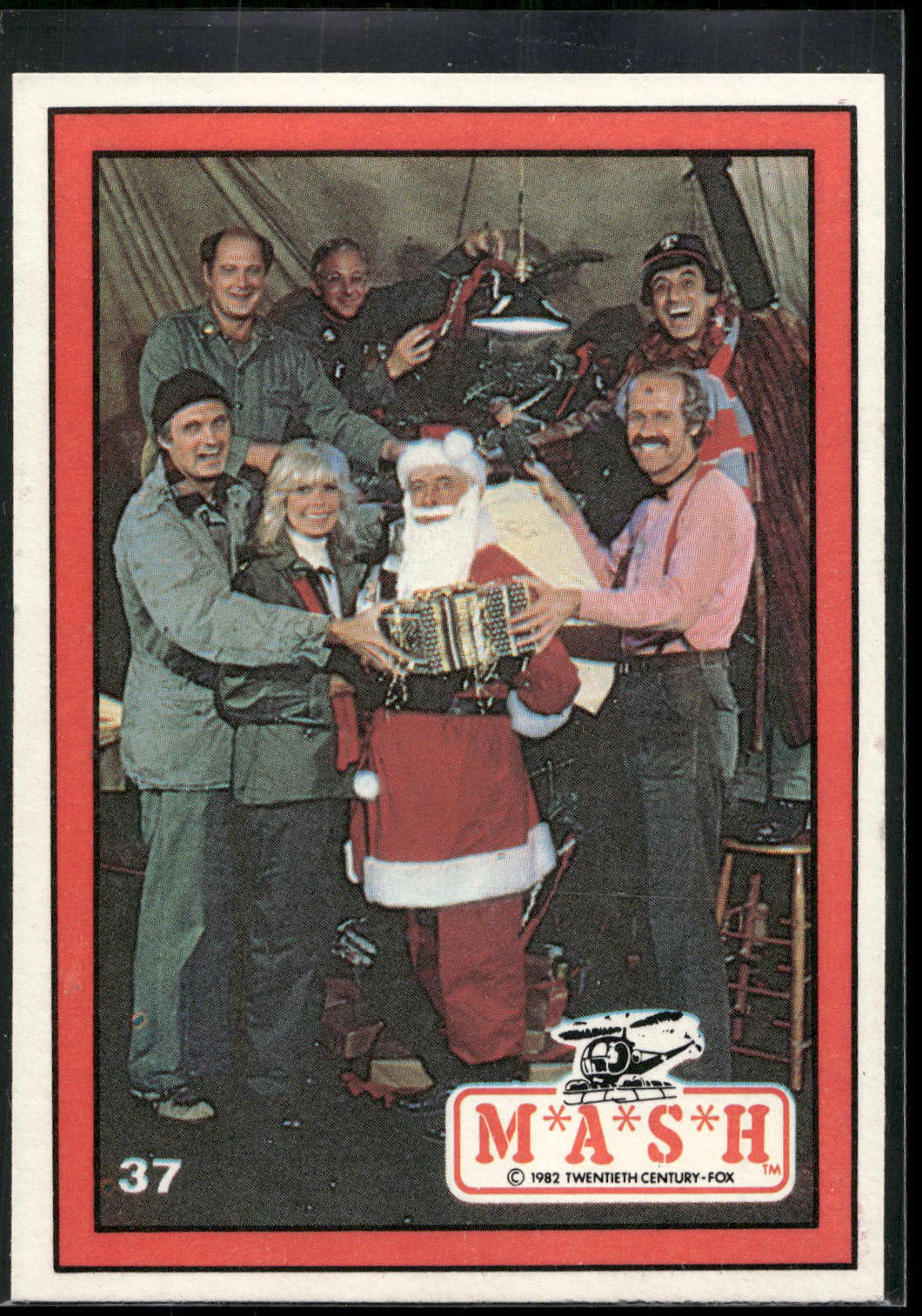 1982 Donruss M*A*S*H #37 Christmas at the 4077th