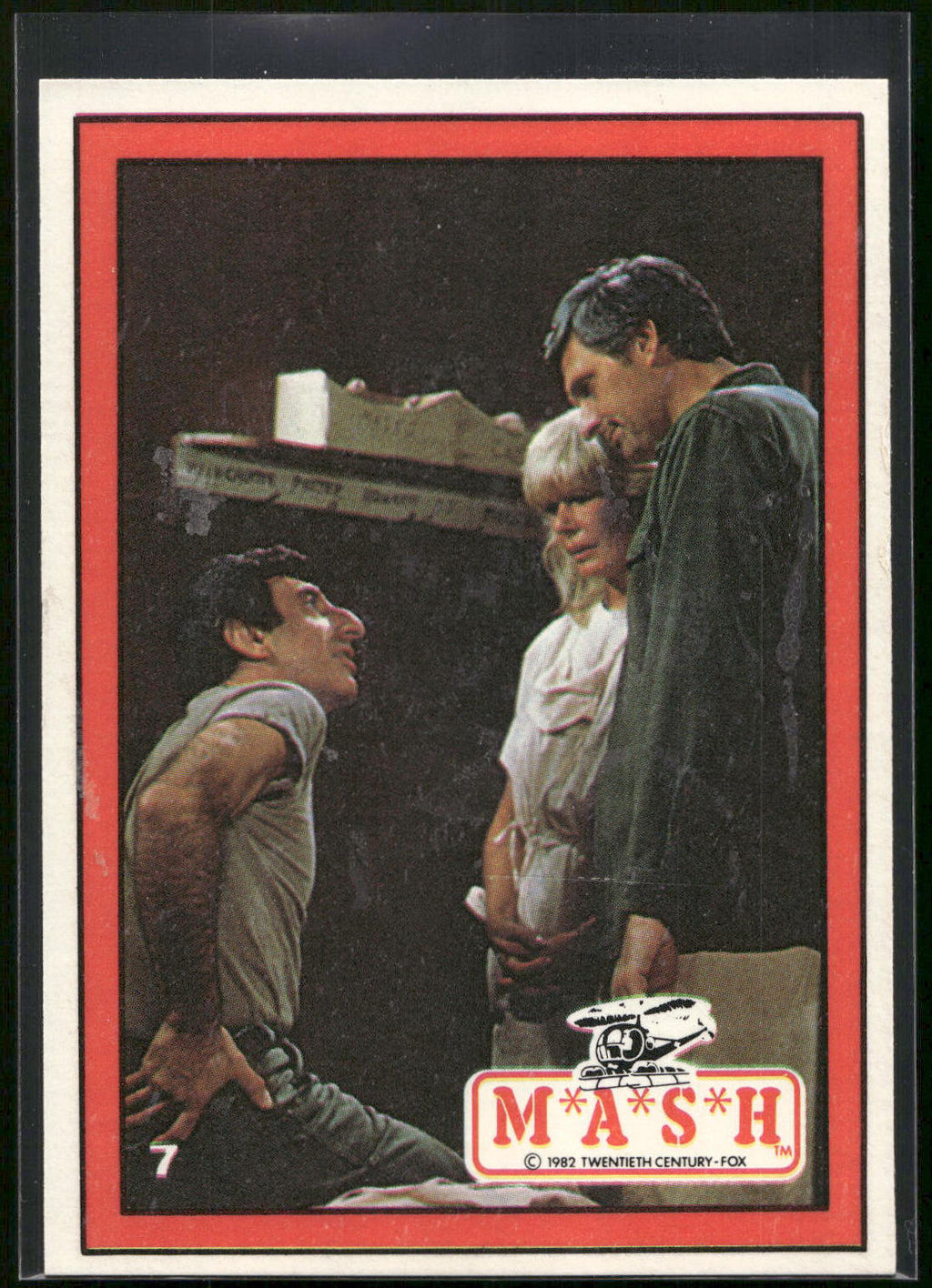 1982 Donruss M*A*S*H #7 Klinger has a backache