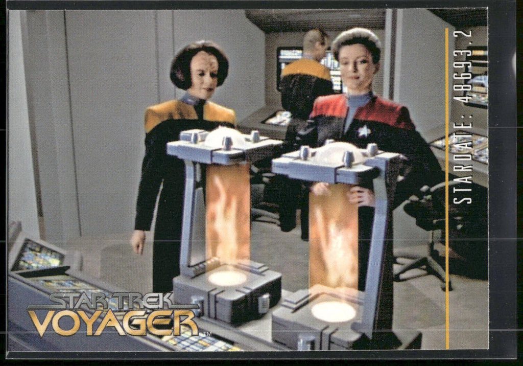 1995 SkyBox Star Trek: Voyager Season One Series Two #43 Heroes and Demons