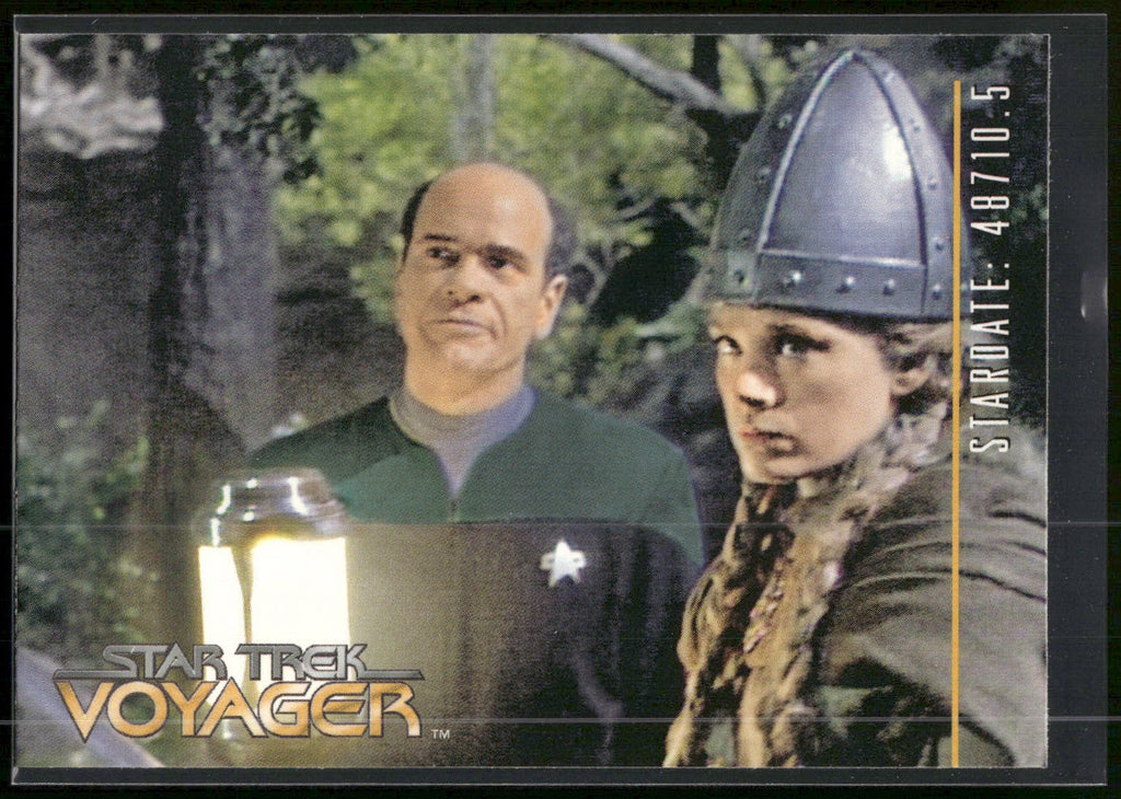 1995 SkyBox Star Trek: Voyager Season One Series Two #45 Heroes and Demons
