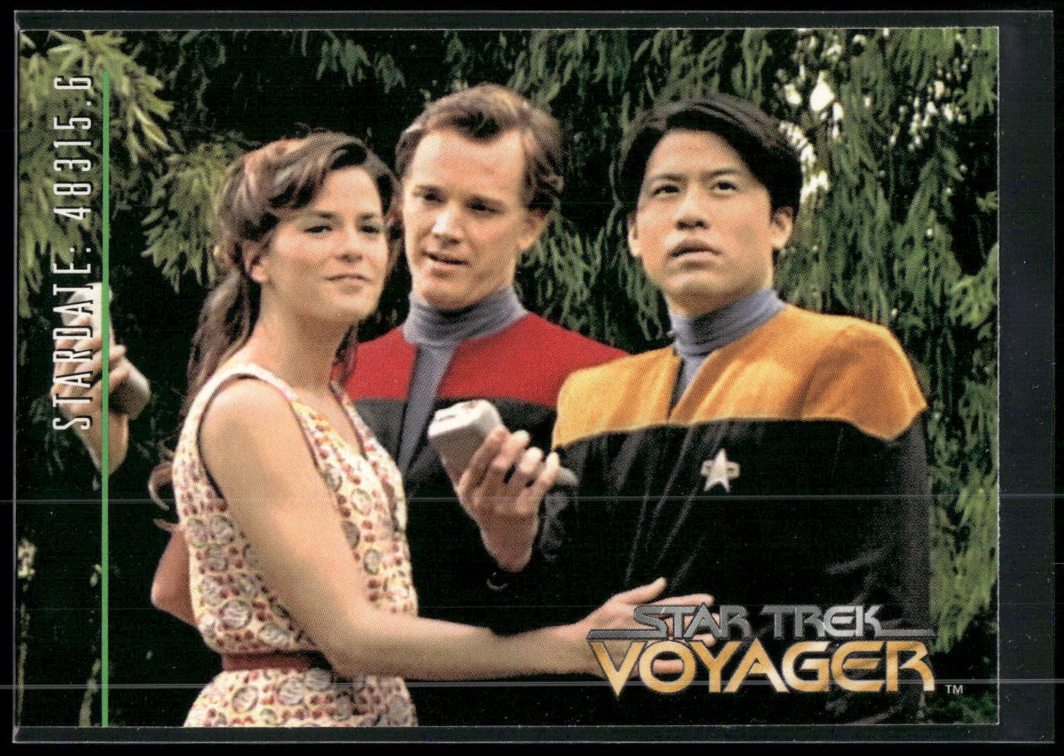 1995 SkyBox Star Trek: Voyager Season One Series Two #11 Caretaker (Part One)