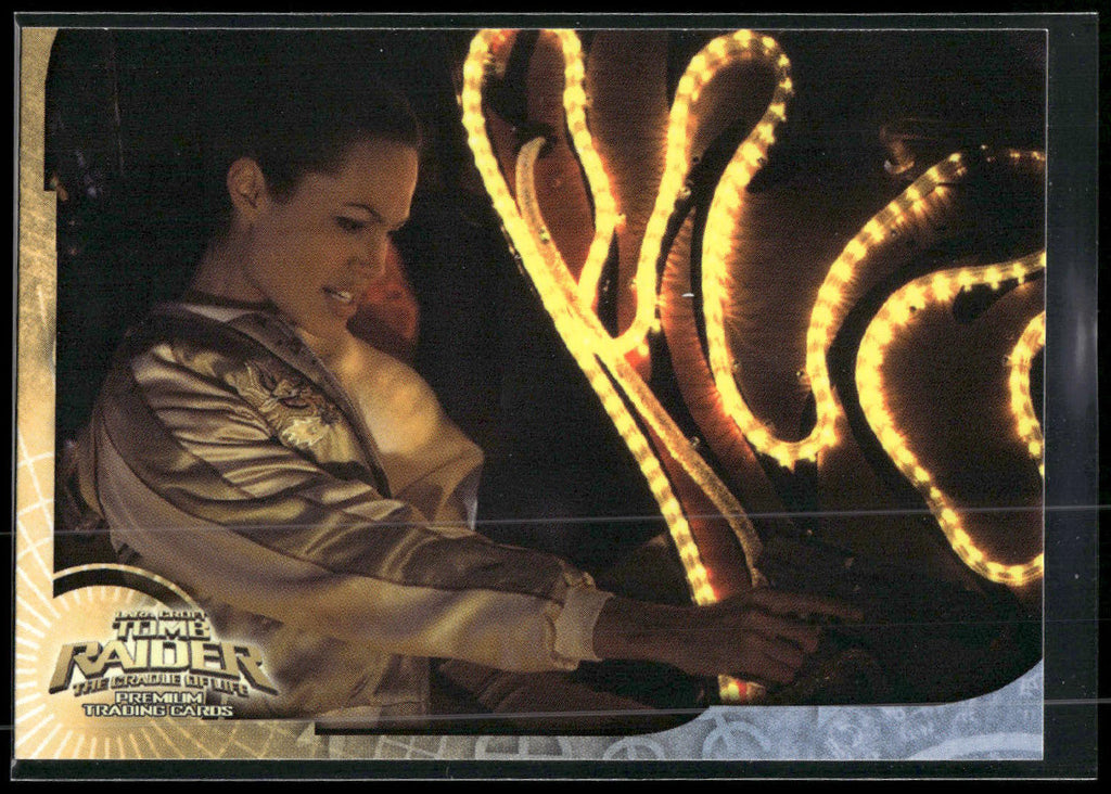 2003 Inkworks Tomb Raider: The Cradle of Life #41 The Dragon Lady Strikes!